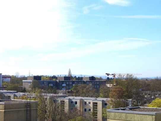 Geschmackvoll möblierte 2-Raum-Whg mit u.a. Balkon, Wannenbad, Einbauküche, TG-Stellplatz / Laatzen