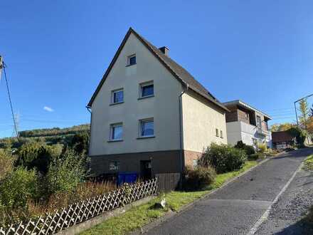 Solides Einfamilienhaus mit ca. 121 qm Wohnfreiraum