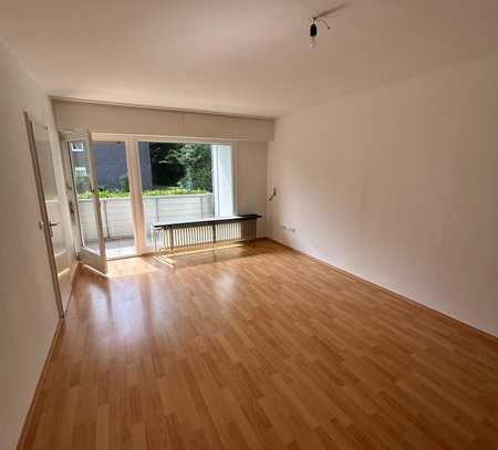 Schöne 1-Zimmer-Wohnung mit Balkon und Einbauküche in Bielefeld Hillegossen