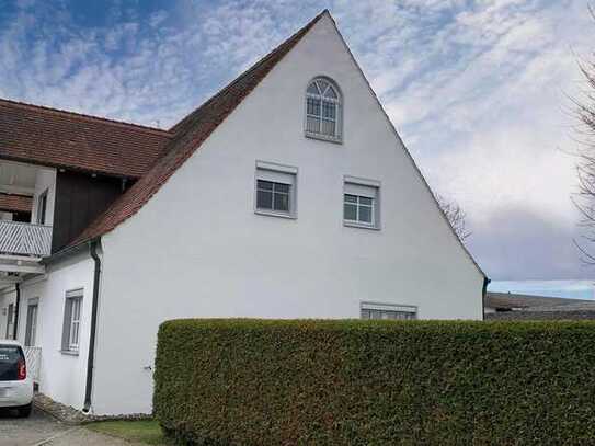 Gut geschnittene Wohnung mit Gartenmitnutzung