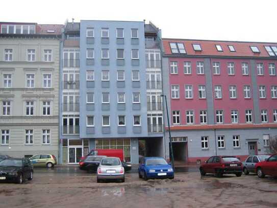 3-Zimmer Wohnung im 1.OG mit Balkon , PKW-Stellplatz in Bahnhofsnähe