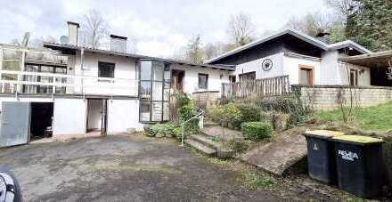 RÖSRATH: BUNGALOW. WALD-IDYLLE. Zentrum 800m. 120m² + ELW 75m² !