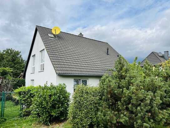 Einfamilienhaus mit Traumgrundstück in ruhiger sonniger Lage