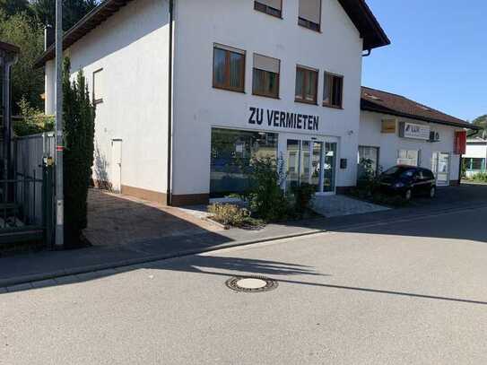 Ladengeschäft im Nahversorgungszentrum Eberbach, Agentur, Unterrichtsraum, Lager, Werkstatt, Büro