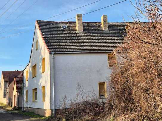 Viel Platz für Ideen: Sanierungsprojekt mit Nebengebäuden in Siersleben