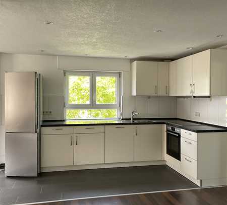 Ansprechende 3-Zimmer-Maisonette-Wohnung mit Balkon und Einbauküche in Pforzheim