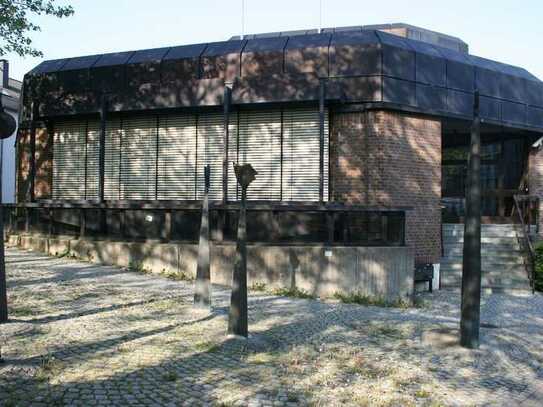 Büro- und Lagerflächen mit ca. 2.425 m² in zentraler Lage von Solingen provisionsfrei zu vermieten