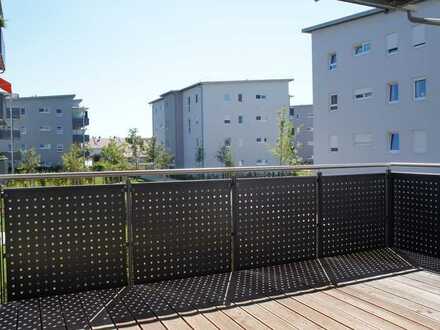 ... Neuwertige 2-Raum-Wohnung im 1.OG mit 12m² Süd-Balkon und EBK- moderne Ausstattung...