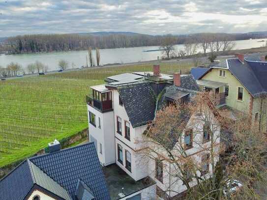 Geräumige 4-Parteien Altbauvilla mit Blick auf den Rhein!