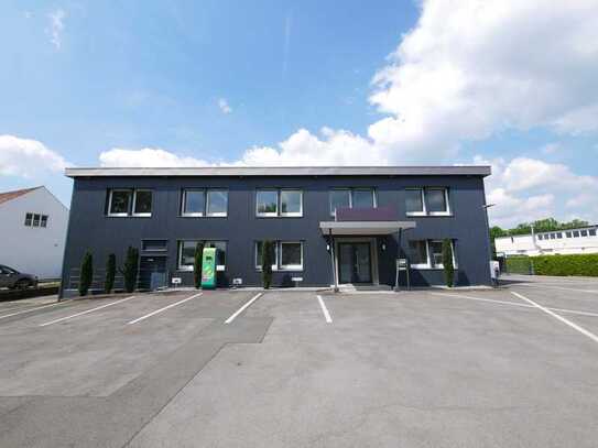 2.120 m² Gewerbe-, Produktion-, Büroflächen. Beliebig teilbar