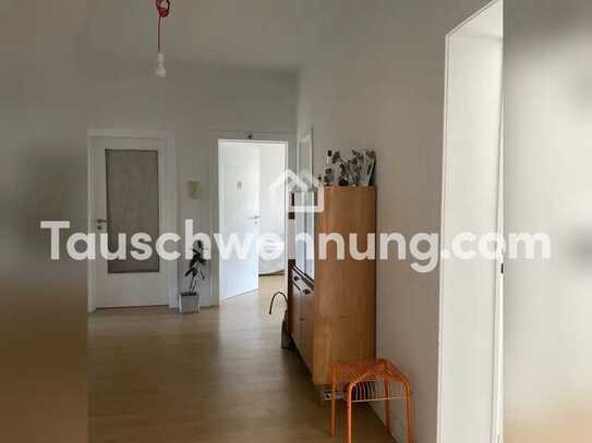 Tauschwohnung: Sanierter Altbau mit Balkon