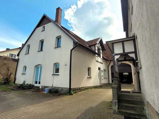 Geräumige Erdgeschoss-Wohnung mit Terrasse