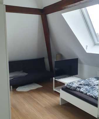 Großes WG-Zimmer in einer 4-er WG in Karlsruhe