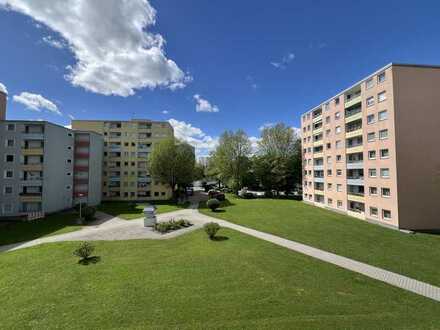 Freundliche, helle 2- Zimmer- Wohnung in zentraler Stadtlage