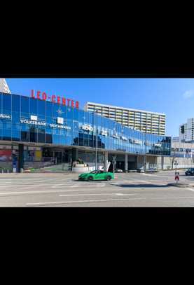 Garagenstellplatz abschließbar, direkt am Leo Center