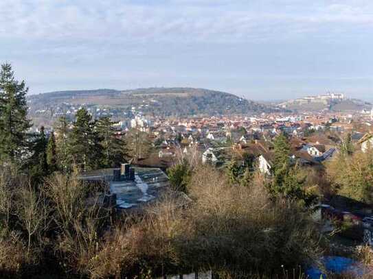 Exklusives Baugrundstück am Mittleren Neubergweg mit unverbaubarem Festungsblick