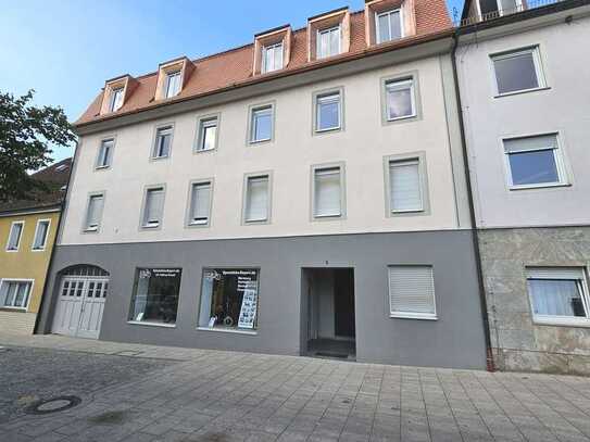 ***Erstbezug*** - helle, attraktive 2-Zimmer Wohnung im DG im Zentrum