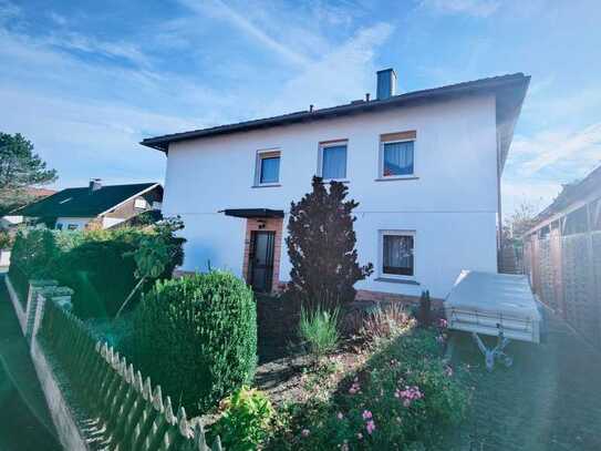 Hübsches Einfamilienhaus mit Wintergarten, Einliegerbereich und unverbaubarem Blick in die Natur