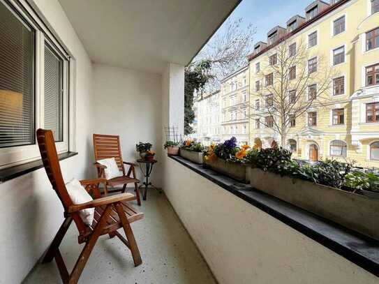 Freie 3 Zimmerwohnung: Hochparterre, 2 Balkone und Tiefgaragenstellplatz nahe Bavariaring/St. Paul