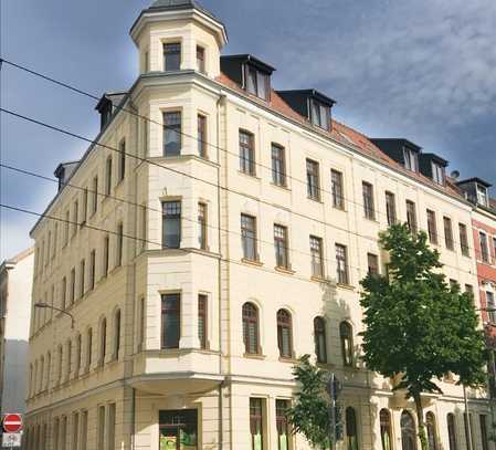 Schöne ETW in Schleußig! - Laminat - Bad mit Fenster - Balkon - Fenster zum Hof/Nebenstraße