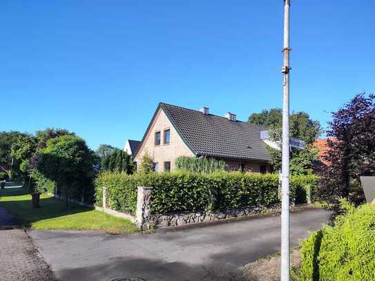 Freundliches Haus in Friesoythe-Gehlenberg mit großen Garten