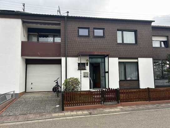 Gepflegtes Einfamilienhaus mit Garage und Garten