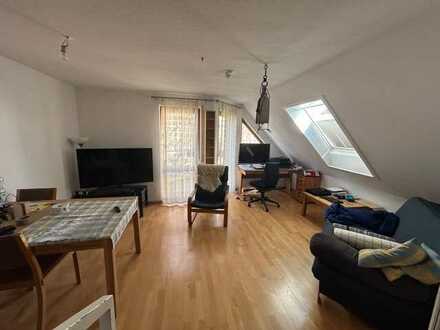 Stuttgart-Möhringen: Maisonette-Wohnung mit zwei Zimmern und Balkon