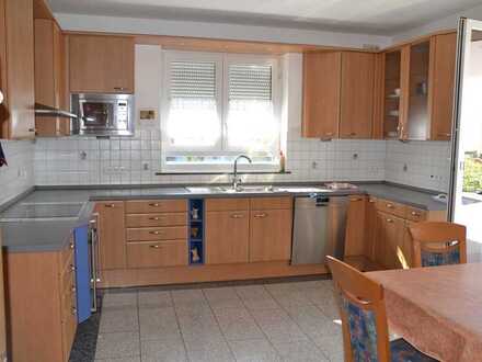 Sehr schönes WG Zimmer in 180 qm grosser WG-Wohnung sehr gepflegt