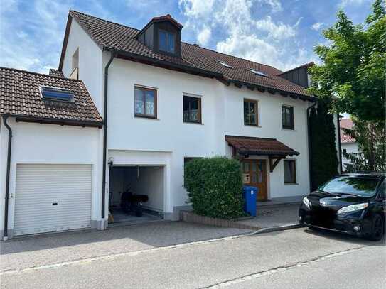 Exklusive, neuwertige 2-Zimmer-Wohnung mit Balkon und Einbauküche in Friedberg