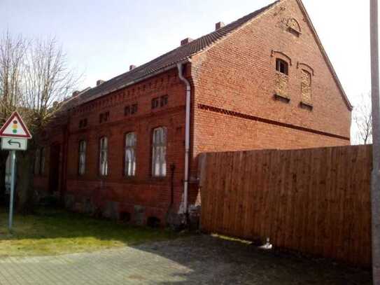 Zweifamilienhaus mit riesigem Grundstück in der Prignitz, nahe Berlin