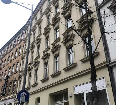 Exklusive, sanierte 4-Raum-Wohnung mit gehobener Innenausstattung mit Balkon in Leipzig