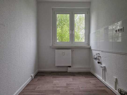 Neuwertige Wohnung nach Renovierung in zentraler Lage mit Tageslicht in Küche und Bad