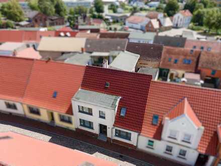 Großzügiges Stadthaus mit Potenzial in der Peenestadt Neukalen