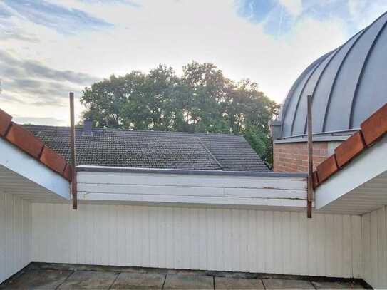 2-Zimmer-Wohnung mit schöner Loggia an der Stadtgrenze