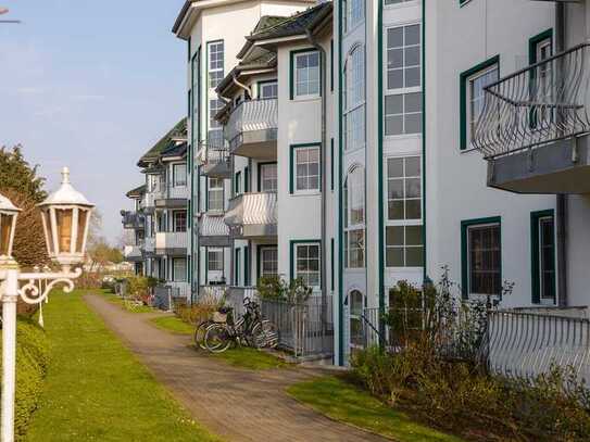 Stilvolle, gepflegte 2-Raum-Wohnung mit gehobener Innenausstattung mit Einbauküche in Grömitz