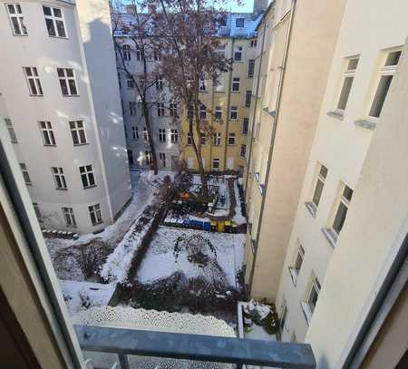 Helle 1 Zimmer Wohnung im Herzen Berlins