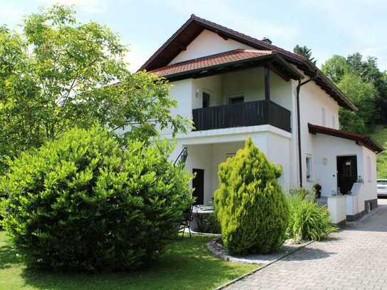 Charmant und gepflegt: Saniertes Haus mit tollem Garten in schöner Lage!