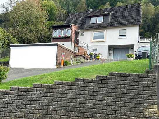 Haus am Wald in ruhiger zentraler Lage