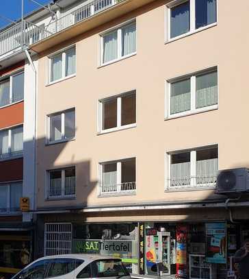 Mittendrin: gepflegte, helle Mietwohnung mit ca. 74 m² ohne Balkon und ohne PKW-Stellplatz