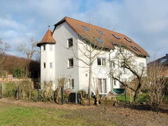 Große Doppelhaushälfte in Feldrandlage von Nidderau-Ostheim