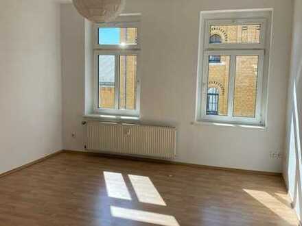 Plagwitz, 2-Raum-WE mit ca. 49 qm, großes Wohnzimmer, Bad mit Fenster