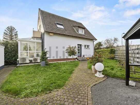 Vielseitige Nutzungsmöglichkeiten. Einfamilienhaus mit Einliegerwohnung in Sindorf.