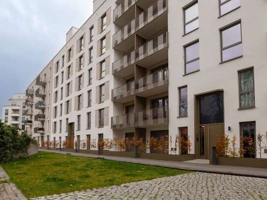 Erstbezug mit Balkon und Einbauküche: Geschmackvolle 2-Zimmer-Wohnung mit geh. Innenausstattung