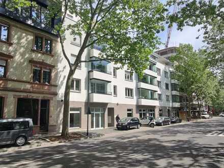 !! Hochwertige Ladenfläche + Stellplatz !! 7% Bruttomietrendite