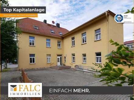 Lage, Lage, Lage: Rendite mit Charme - direkt am Schloss!
