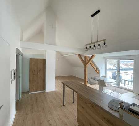 Großzügige Dachgeschoss-Altbauwohnung in Energieeffizienzklasse A+ zu vermieten