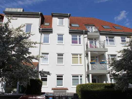 1 Zimmer Studio mit Balkon und Stellplatz