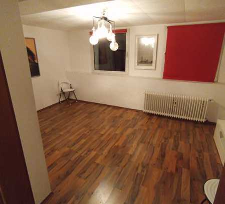 APPARTEMENT 1 Zimmer + Kochnische, Diele und Bad am Robert Daum Platz