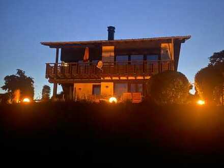 Günstiges, geräumiges und gepflegtes Einfamilienhaus mit acht Zimmern in Schotten, Schotten