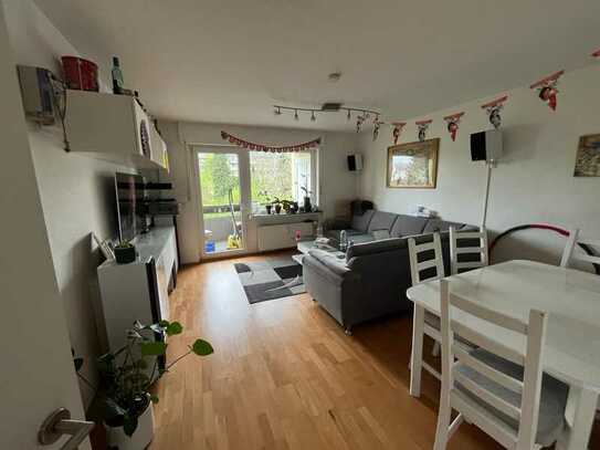 3 Raum Wohnung mit Balkon in gepflegten Haus